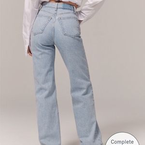 Abercrombie & Fitch High Rise 90s Relaxed Jean